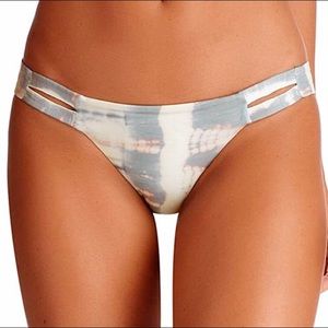 NWOT Vitamin A Neutra Hipster Cheeky Bikini Bottom